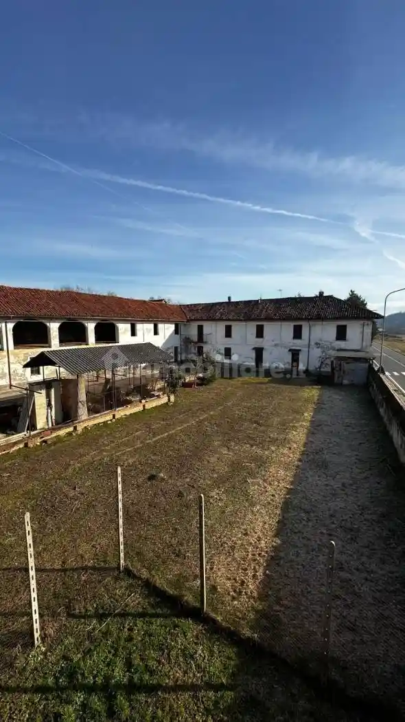 Rustico - Casale in vendita a Villafranca d'Asti