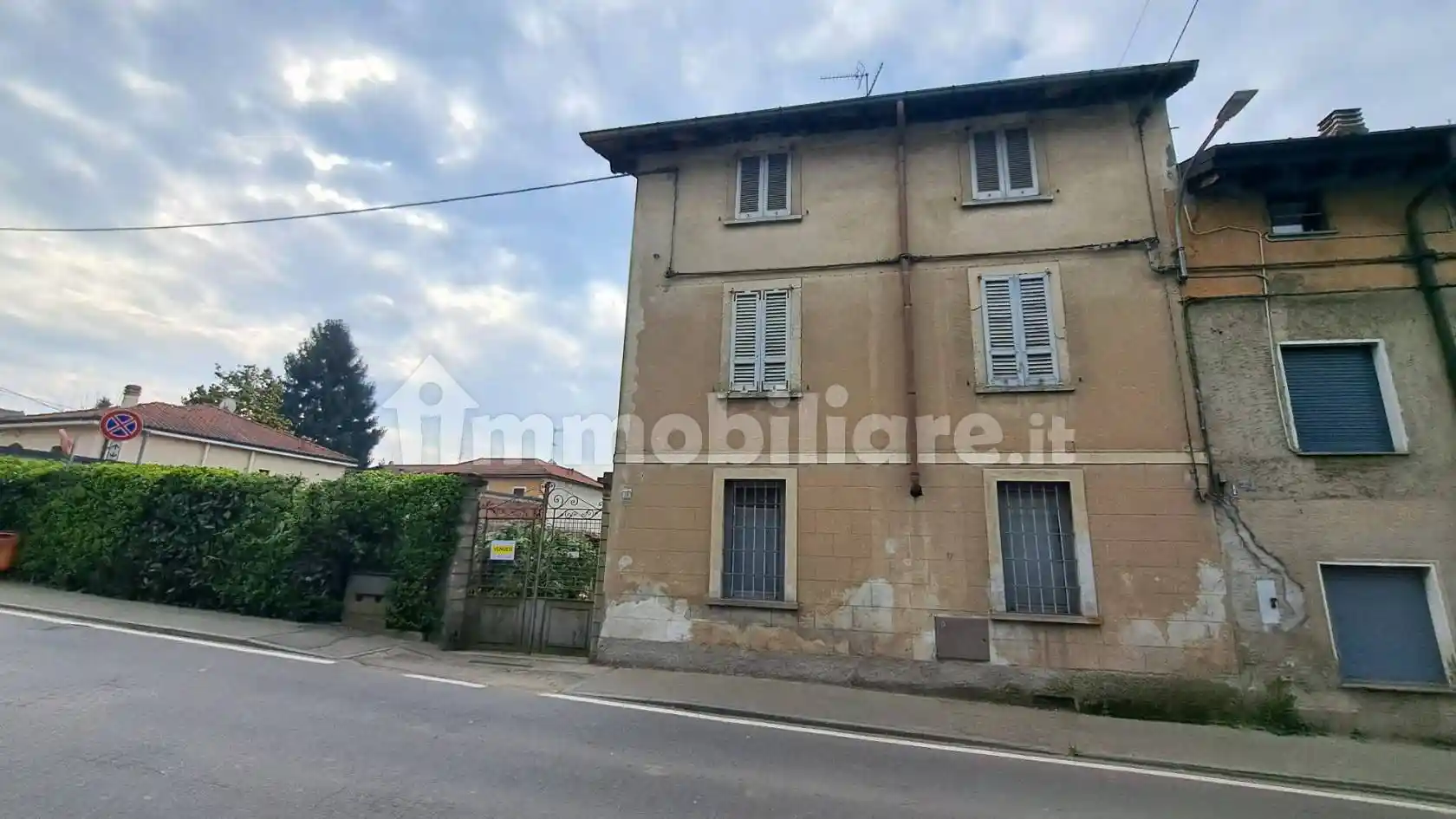 Casa indipendente in vendita a Castronno