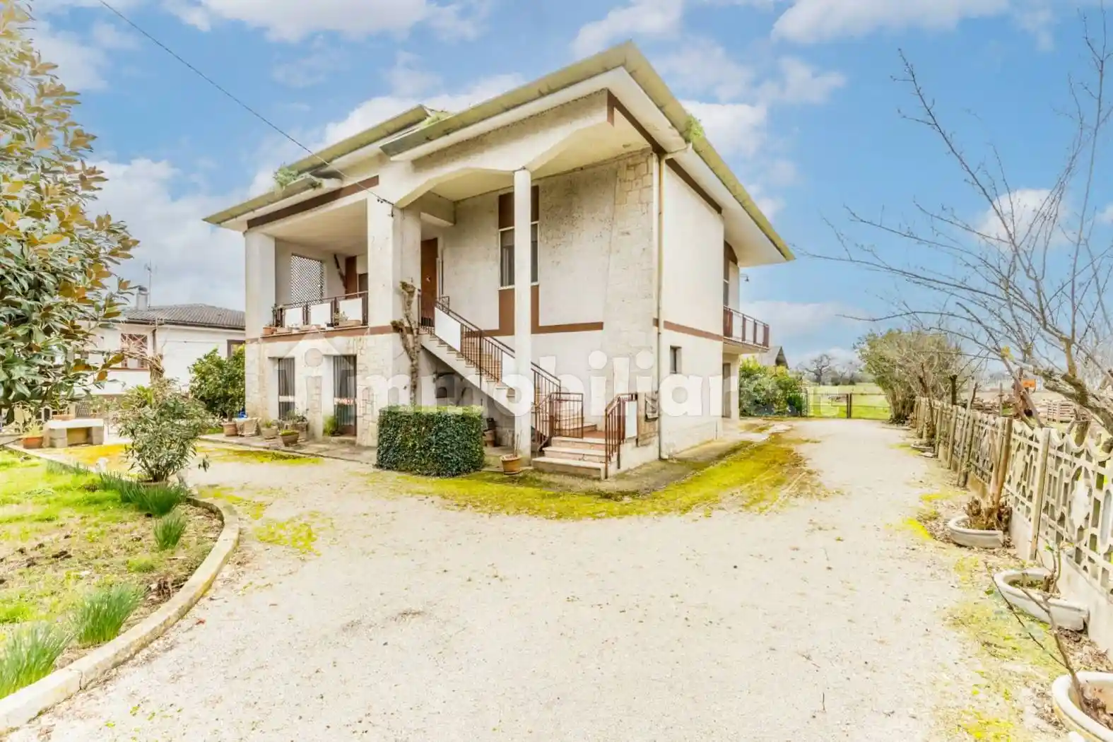 Villa in vendita a Latina