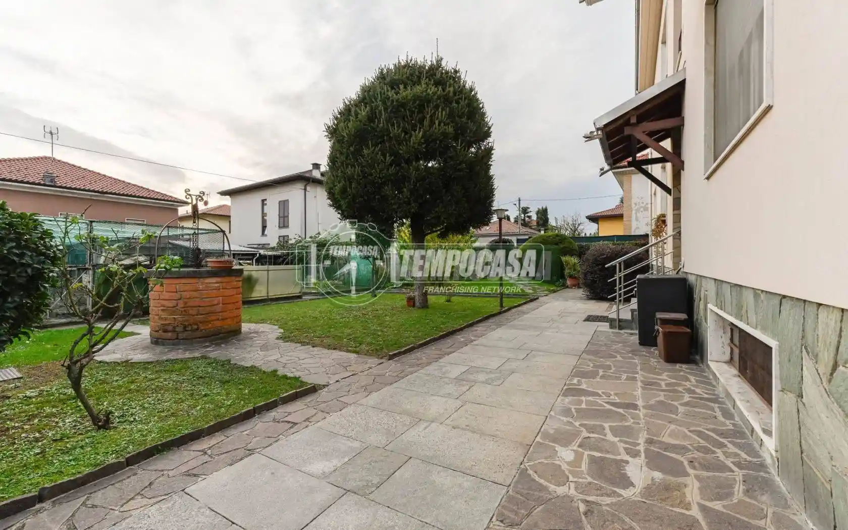 Appartamento in vendita a Bernareggio