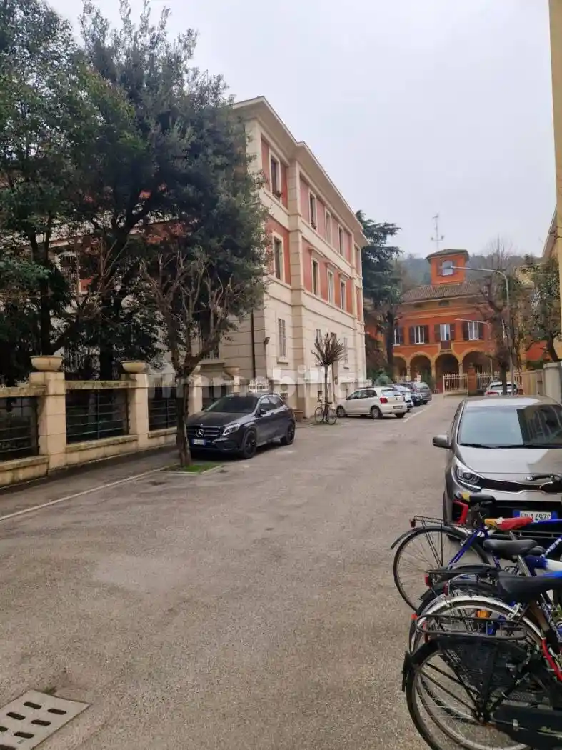 Appartamento in vendita a Bologna