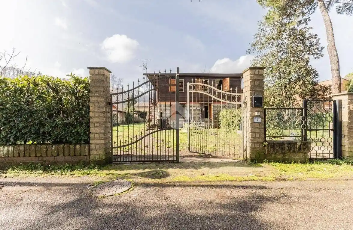 Villa in vendita a Ronciglione