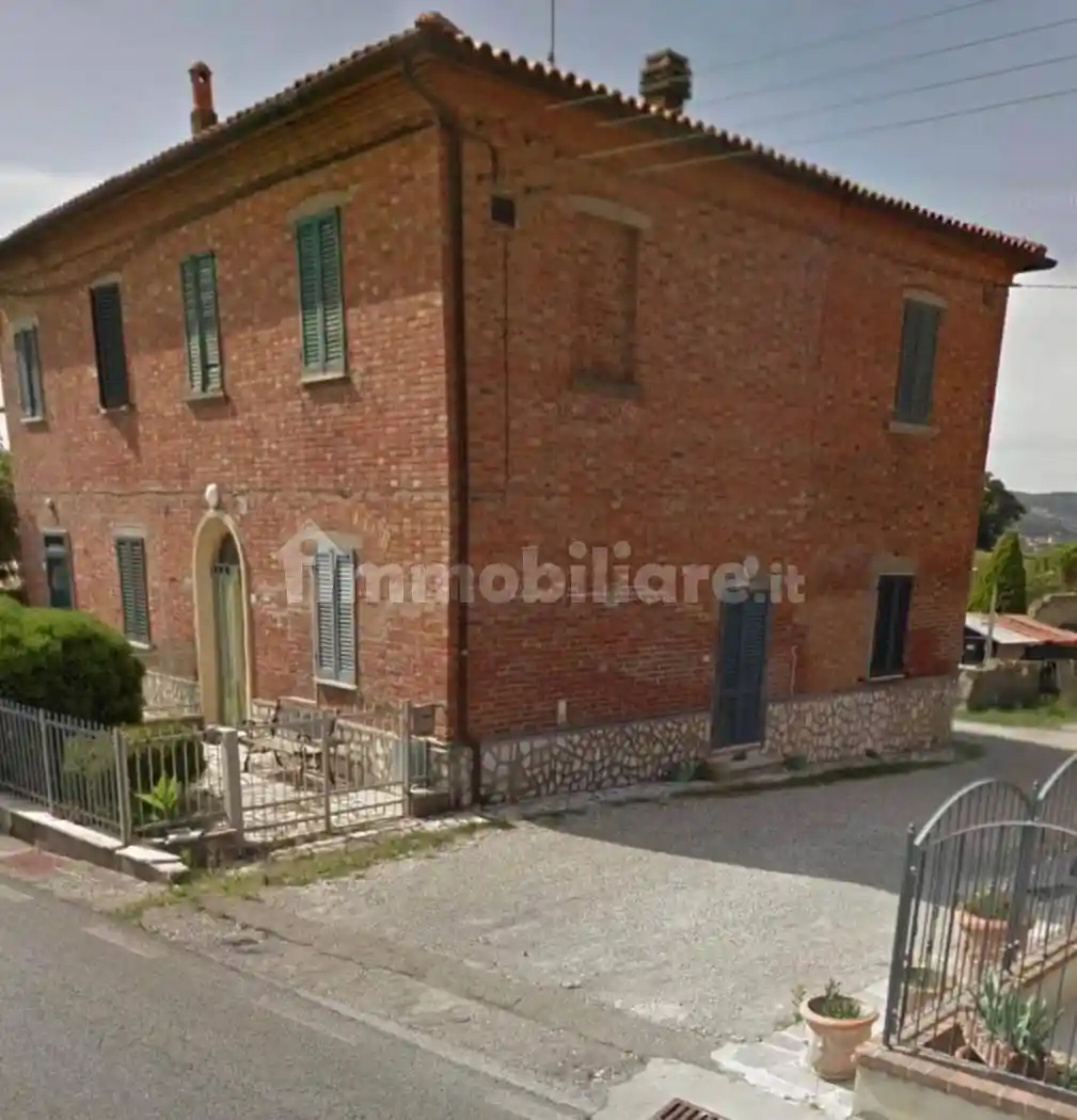 Casa indipendente in vendita a Sinalunga