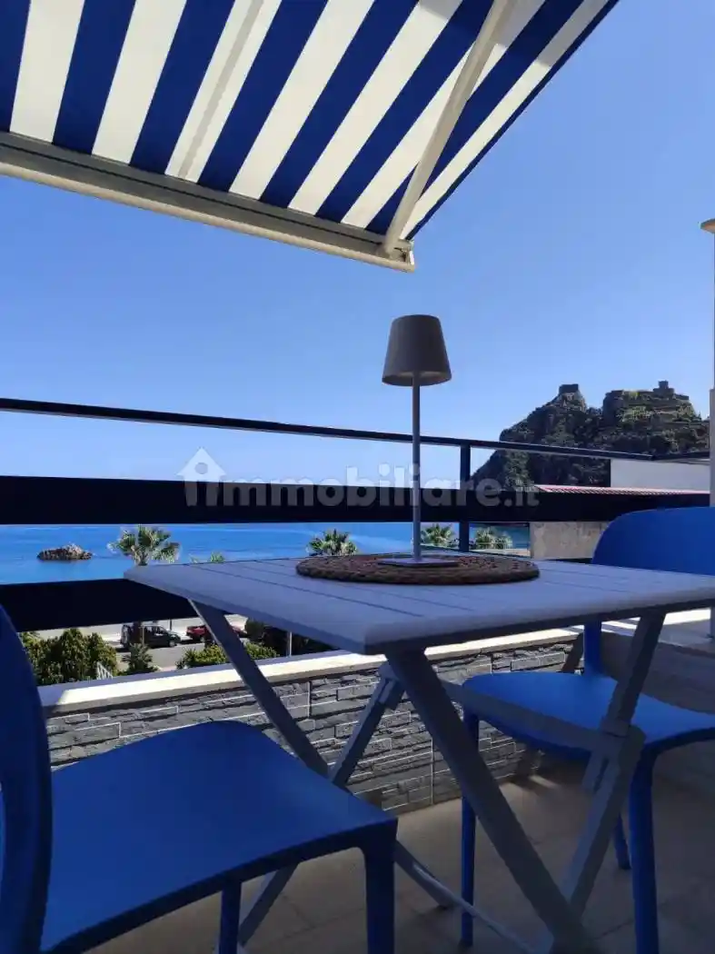 Appartamento in affitto a Sant'Alessio Siculo