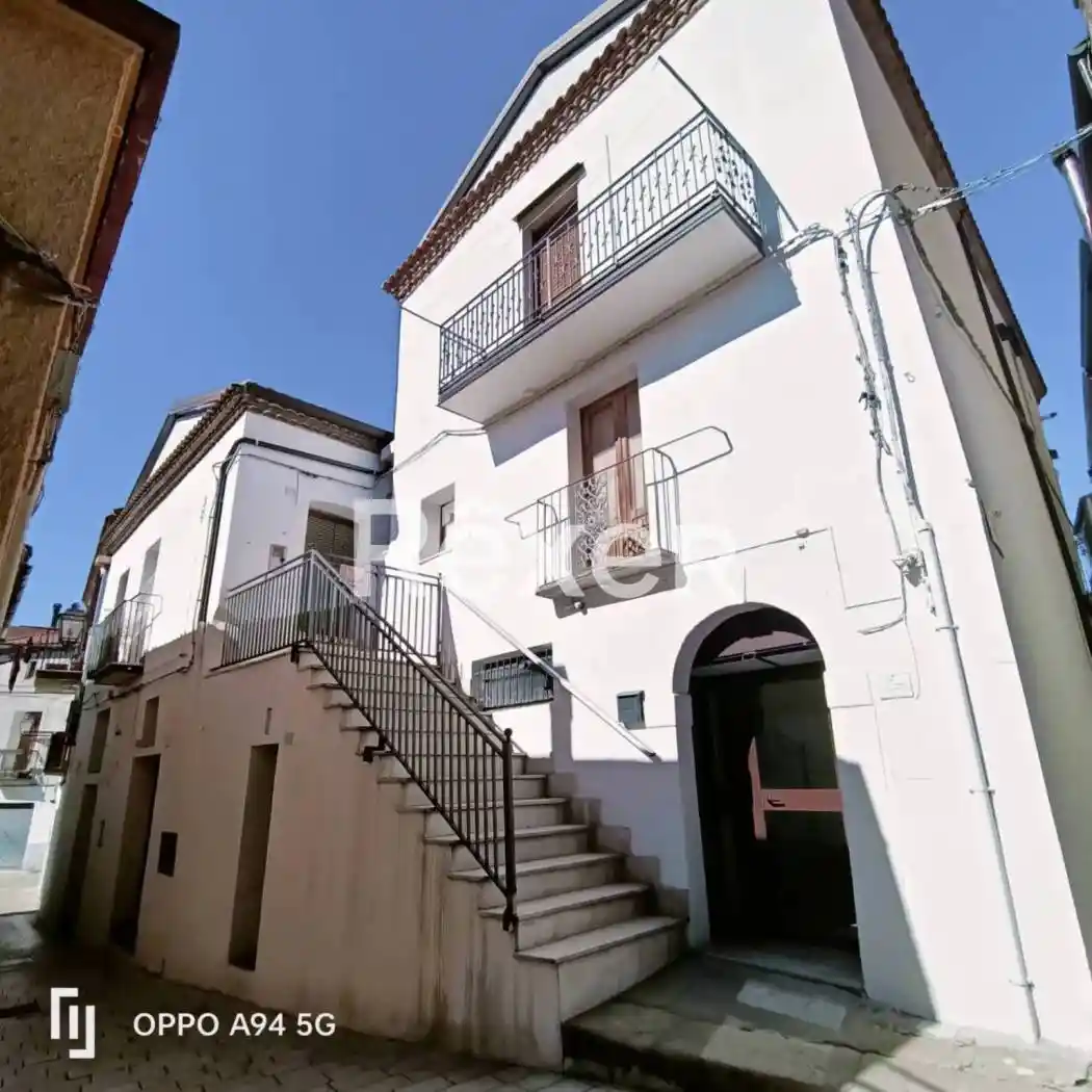 Casa indipendente in vendita a Albano di Lucania