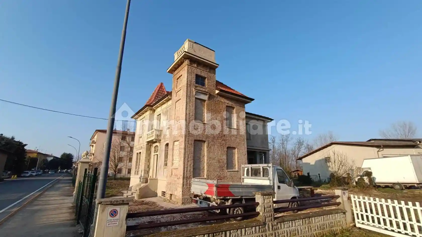 Villa in vendita a Caorso