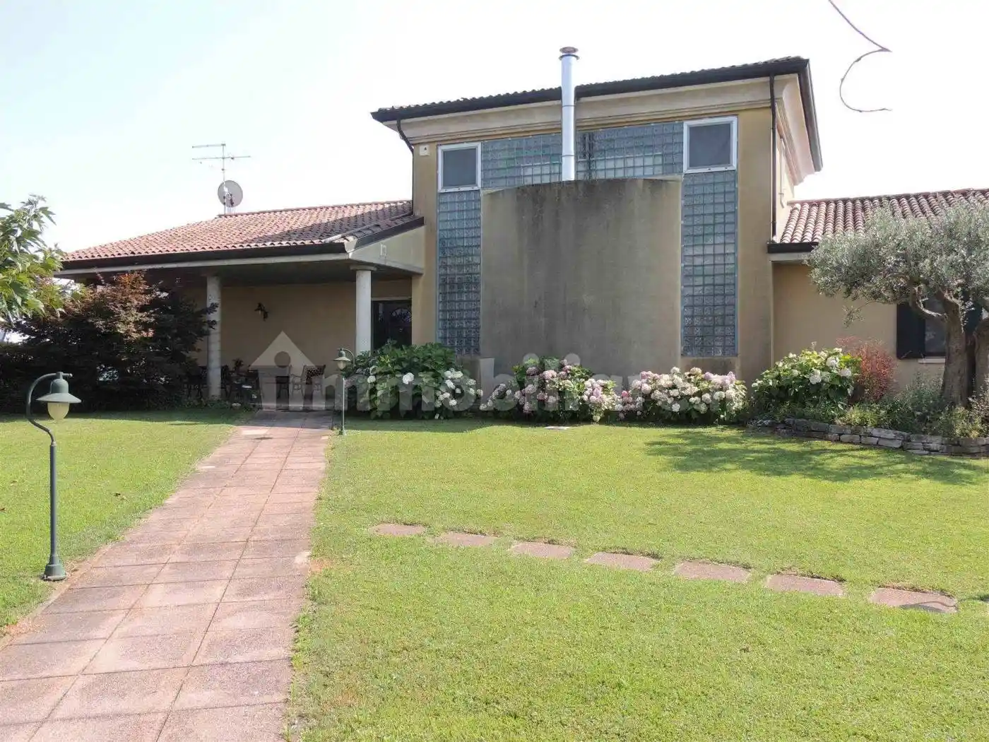 Villa in vendita a Villafranca di Verona