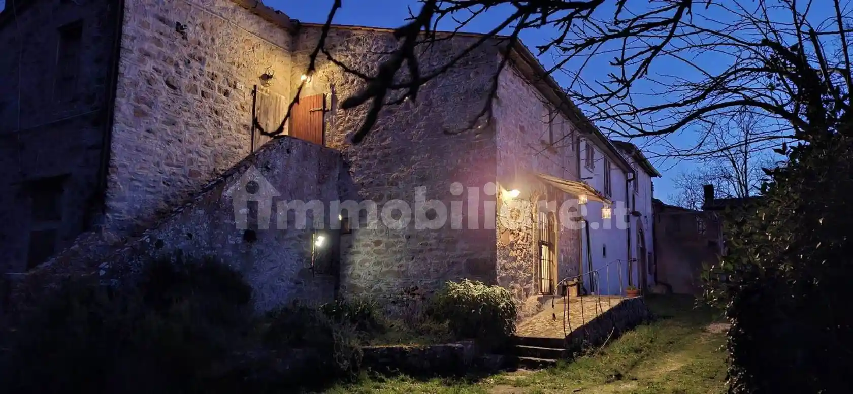Casa indipendente in vendita a Scansano