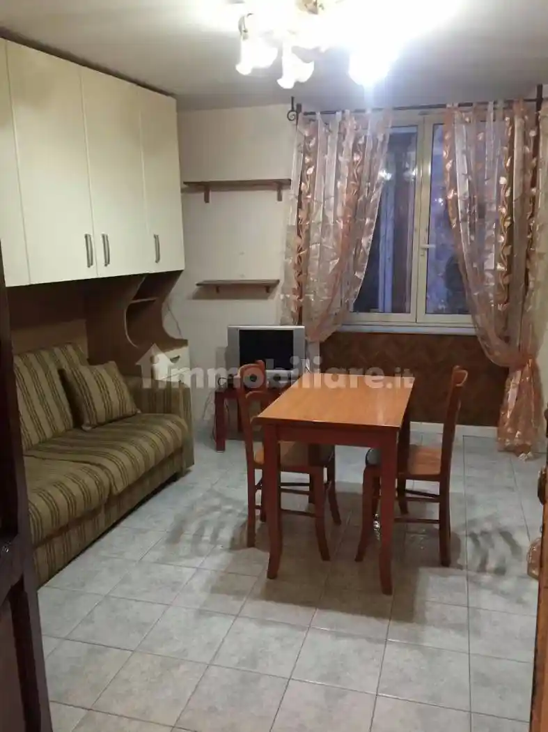 Appartamento in affitto a Napoli