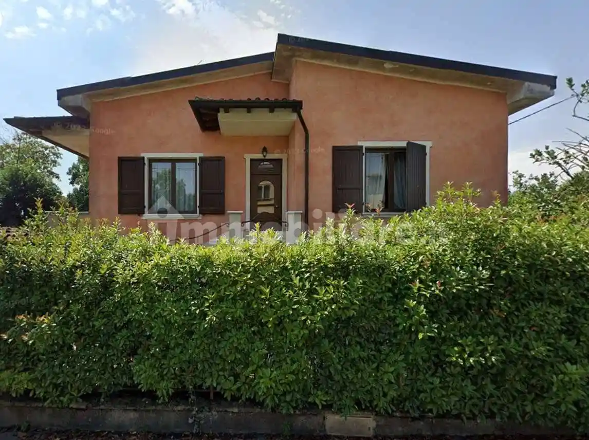 Villa in vendita a Casalmorano