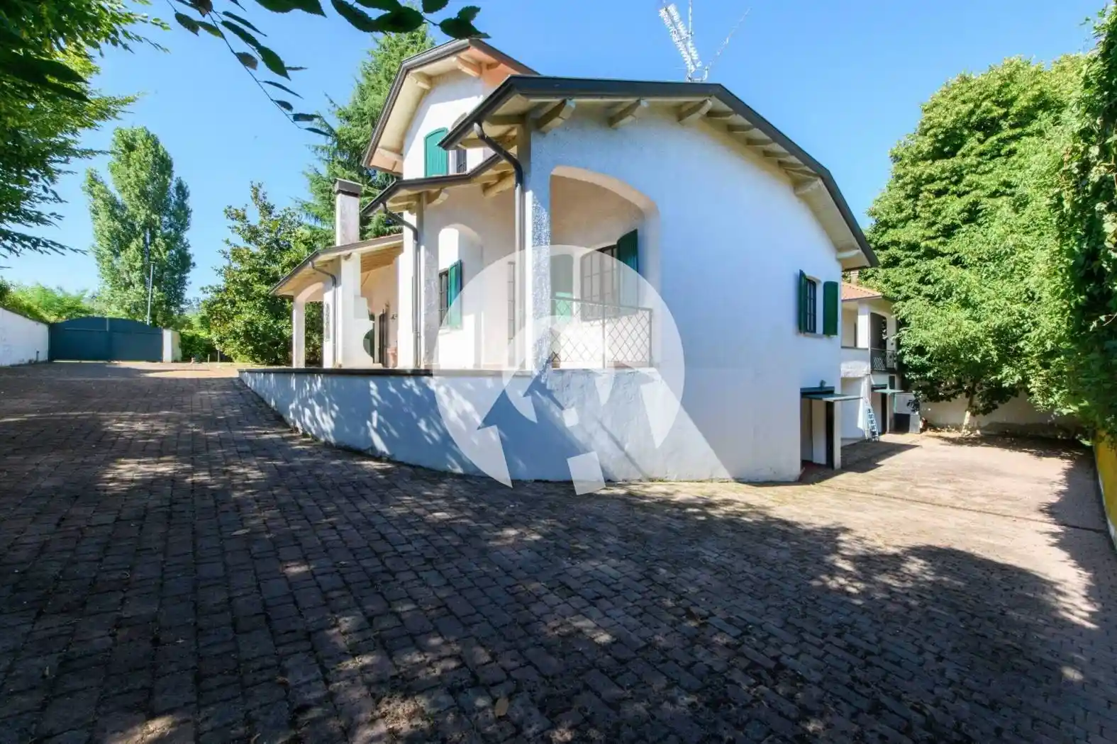 Villa in vendita a Montechiarugolo