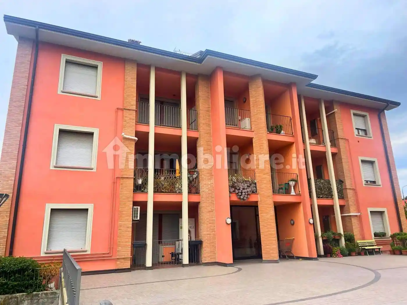 Appartamento in vendita a Langhirano