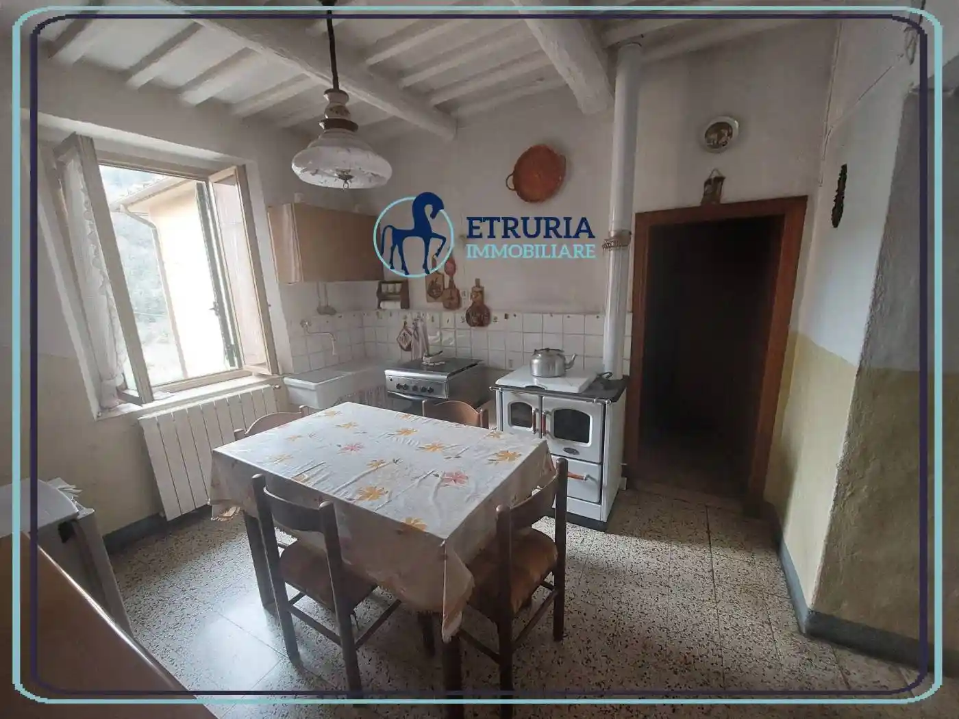 Casa indipendente in vendita a Pistoia