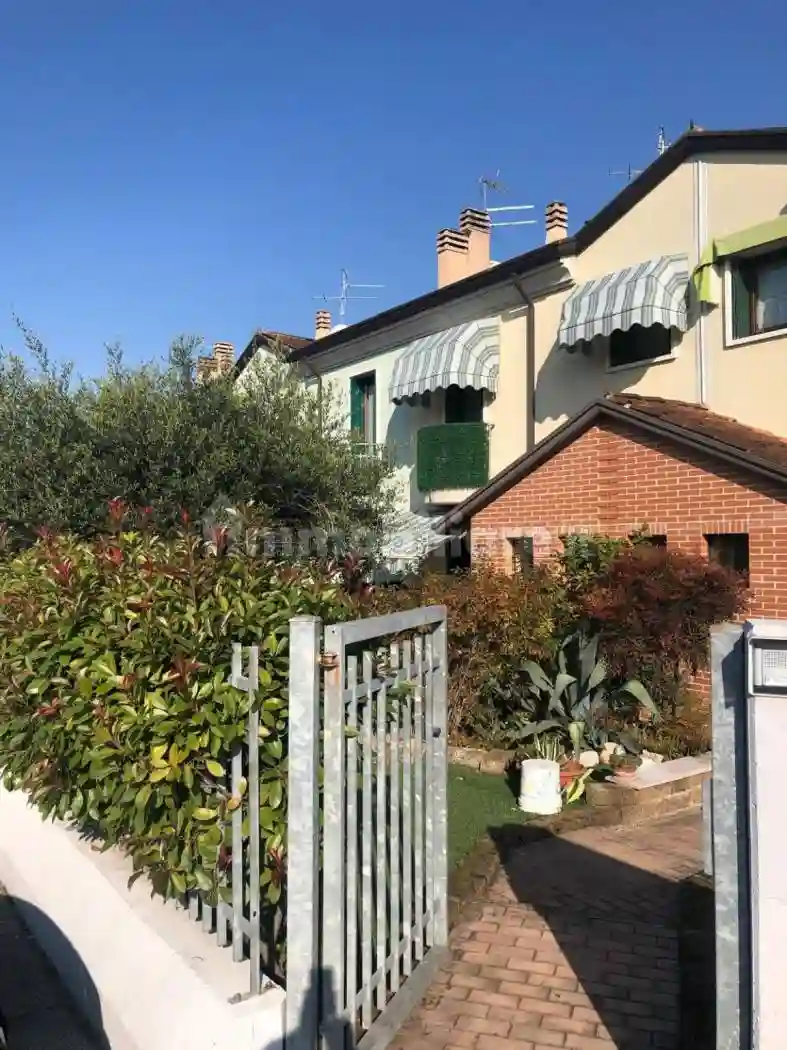 Villetta a schiera - foto 2