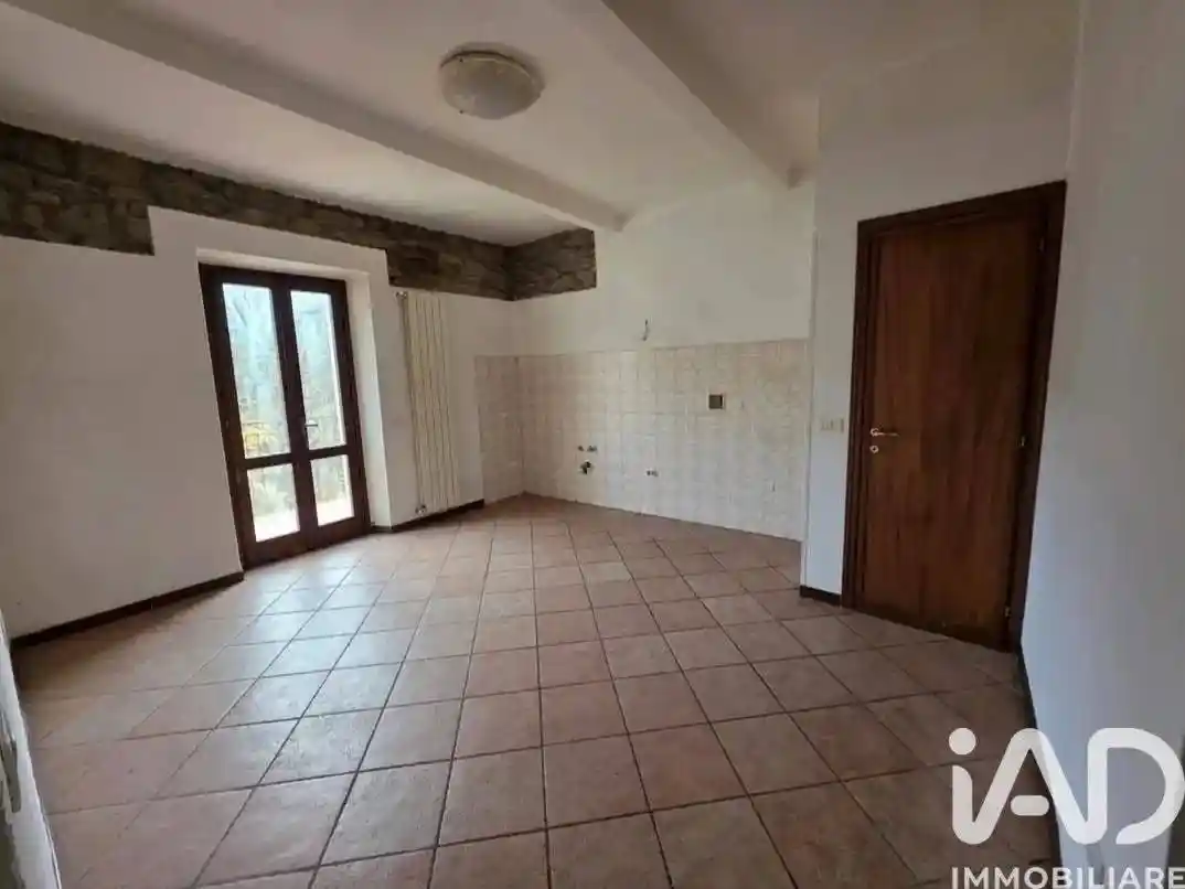 Appartamento in vendita a Vernio