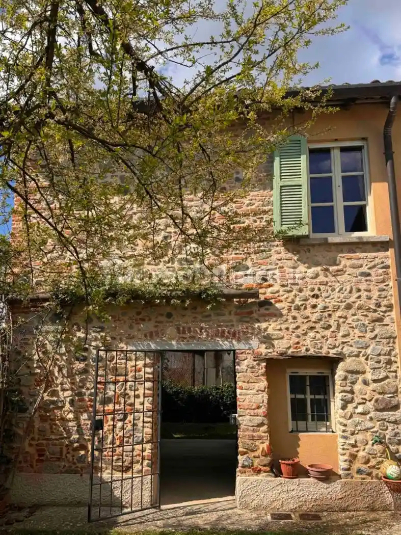 Casa indipendente in affitto a Sumirago