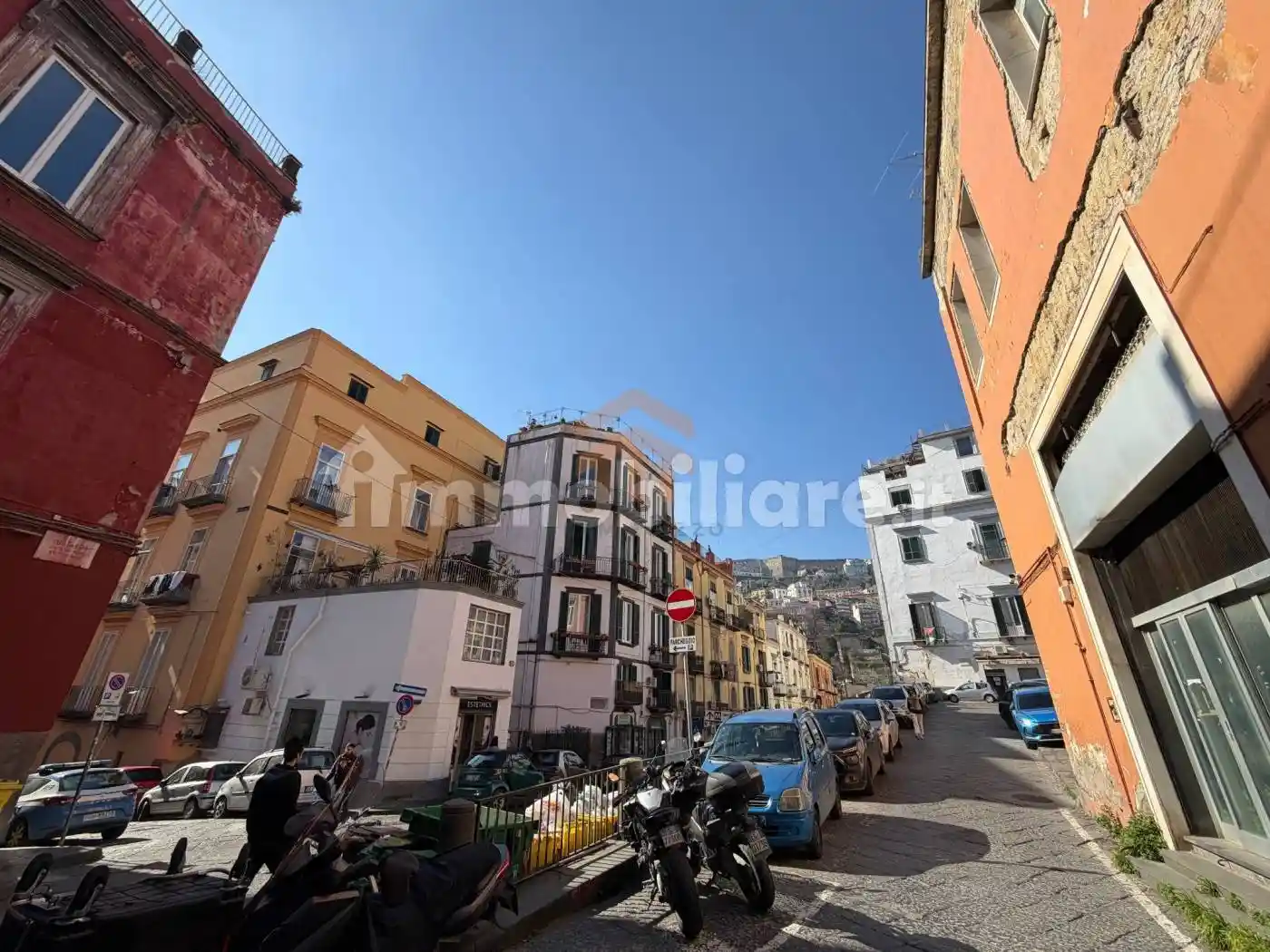 Appartamento in vendita a Napoli