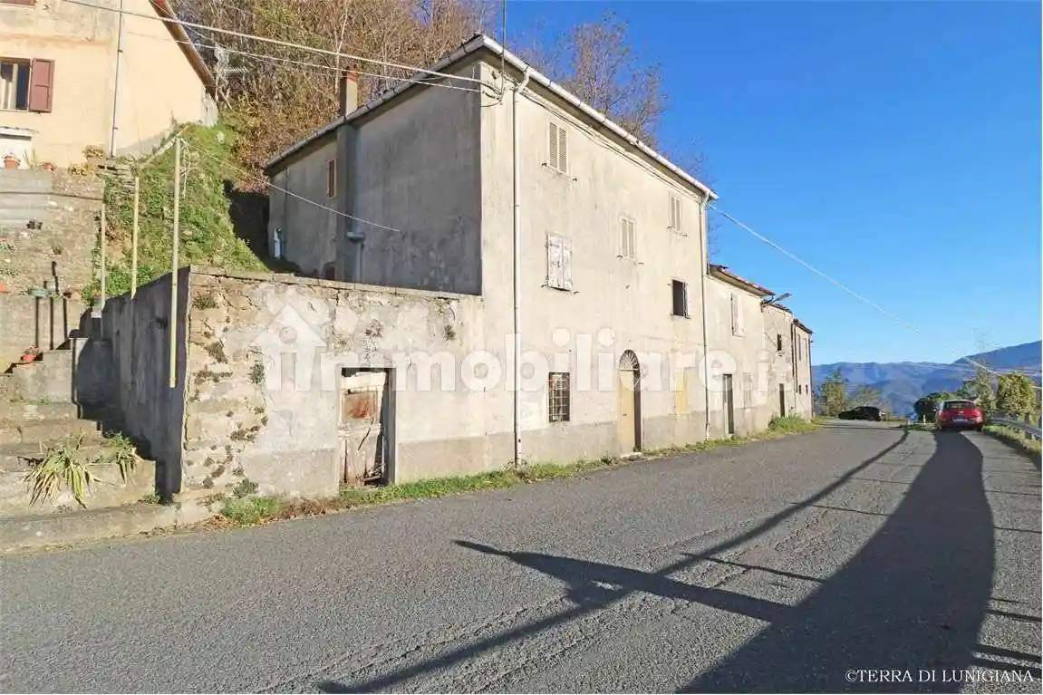 Casa indipendente in vendita a Pontremoli