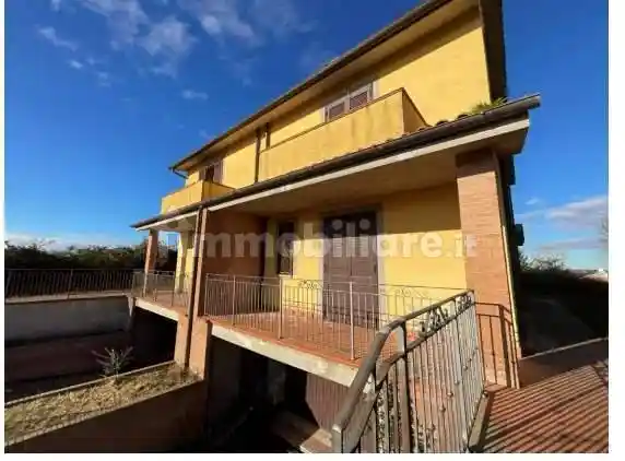 Casa indipendente in vendita a Montegabbione