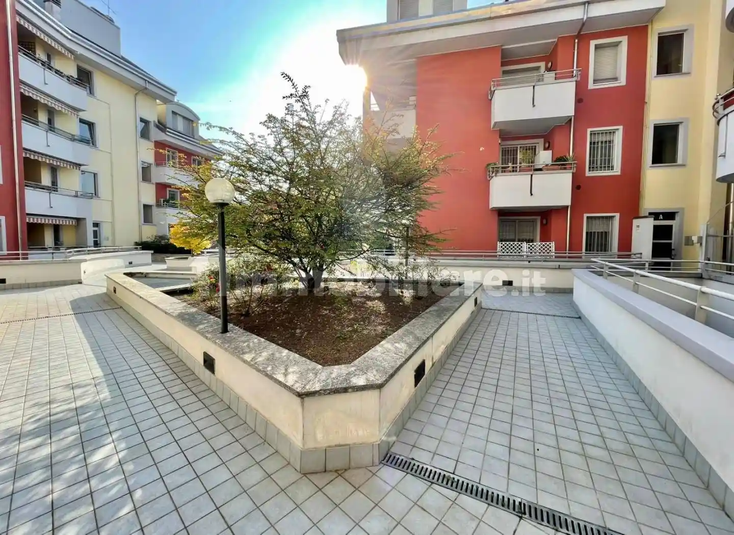 Appartamento in vendita a Trezzano sul Naviglio