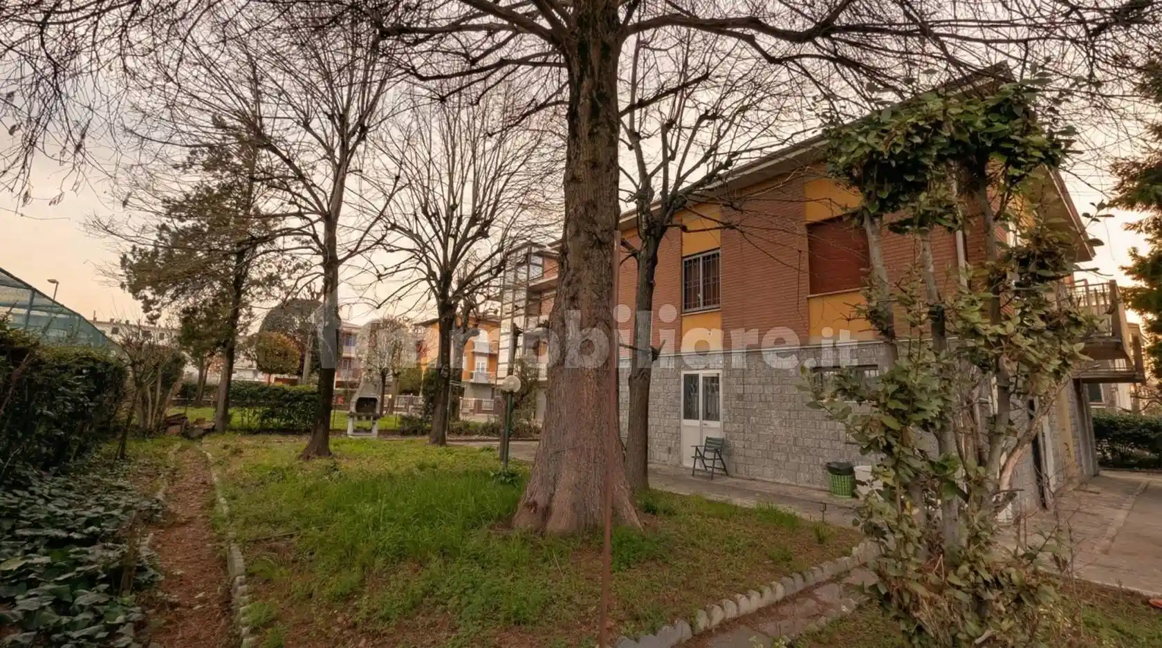 Casa indipendente in vendita a Modena