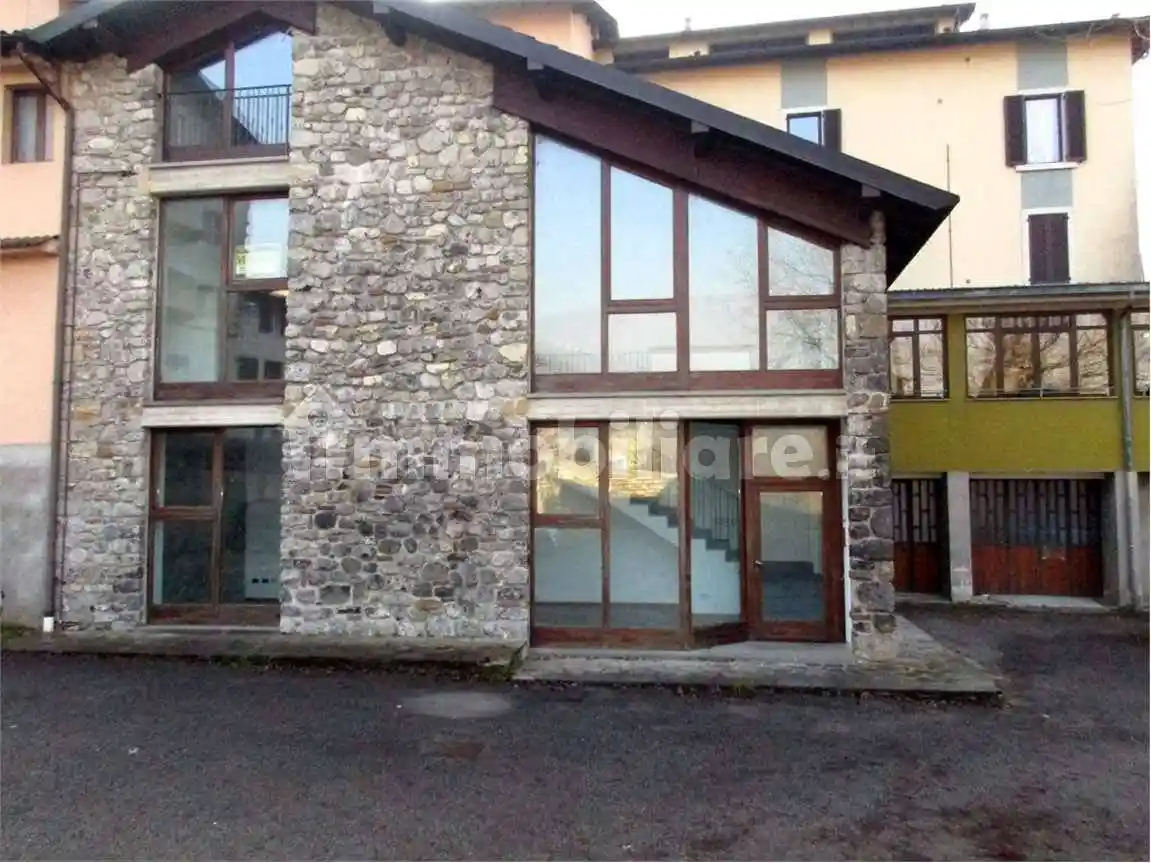 Appartamento in vendita a Sant'Omobono Terme