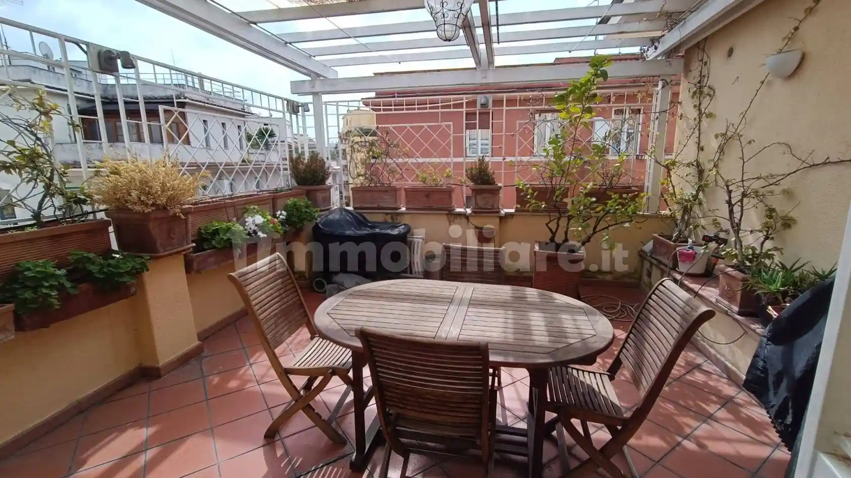 Appartamento in vendita a Roma