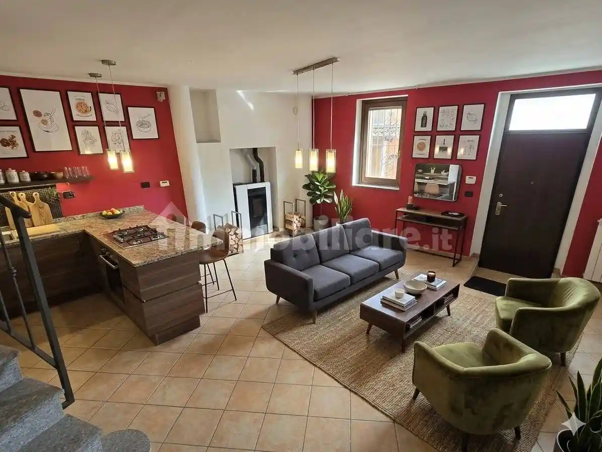 Casa indipendente in vendita a Gassino Torinese