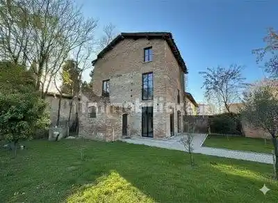 Villa in vendita a Modena