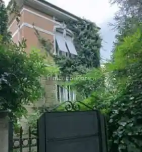 Villa in vendita a Saronno