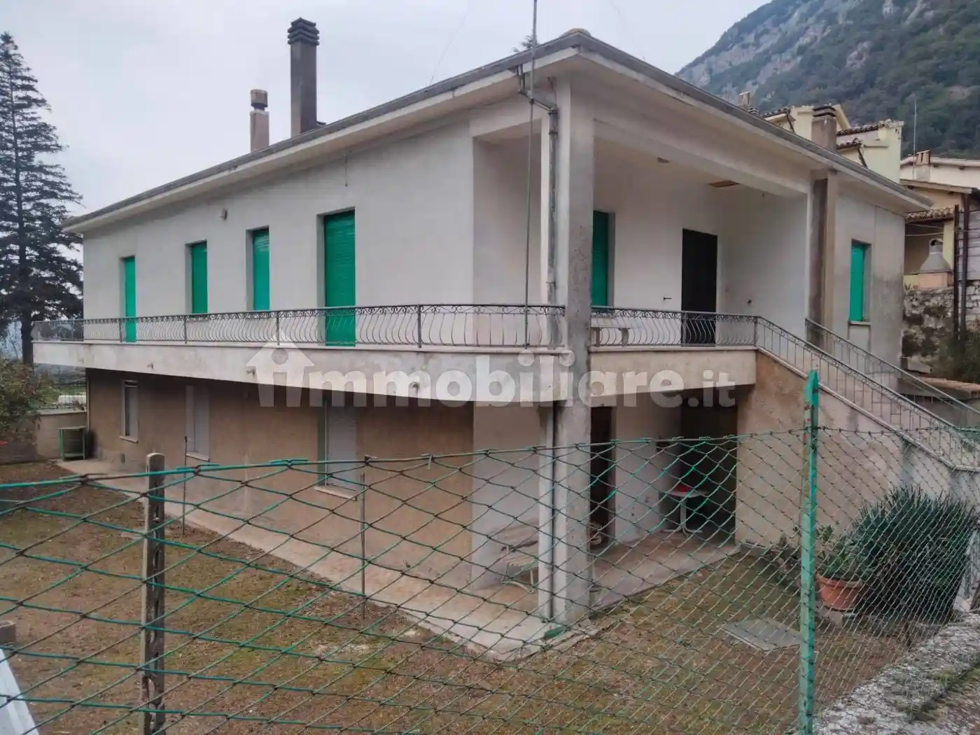 Villa in vendita a Foligno
