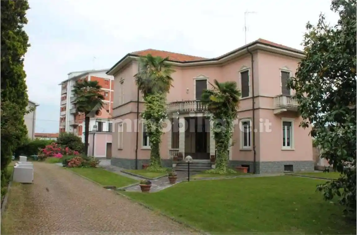 Villa in vendita a Gallarate
