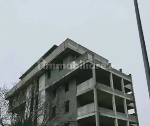 Palazzo - Stabile in vendita a Cassano Magnago