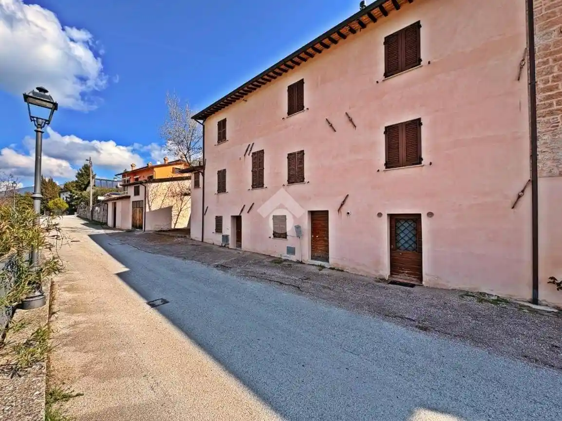 Casa indipendente in vendita a Gualdo Tadino
