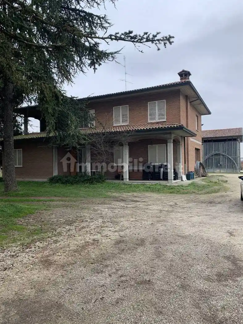 Casa indipendente in vendita a Russi