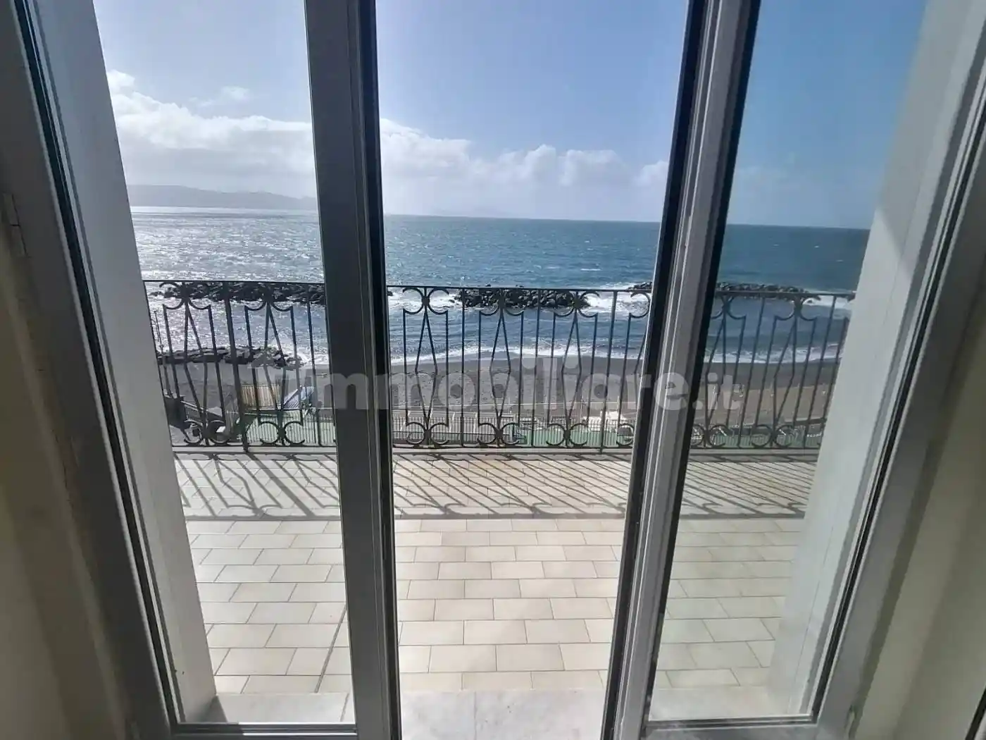 Palazzo - Edificio in vendita a Torre del Greco