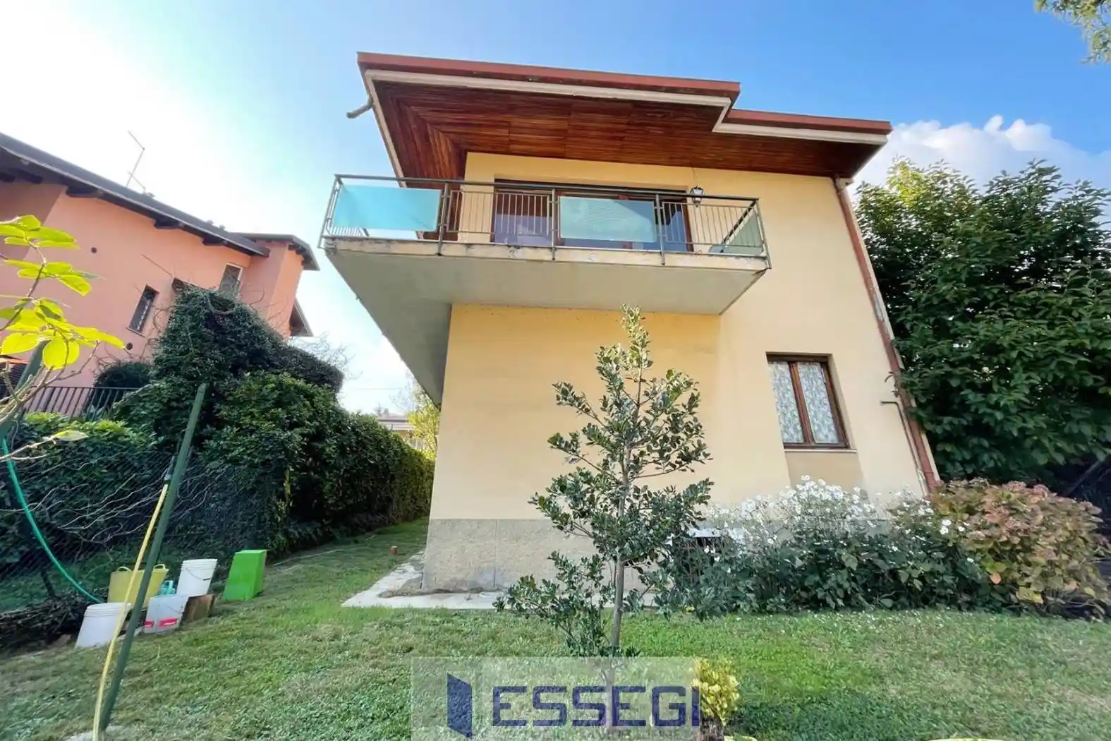 Villa in vendita a Erba