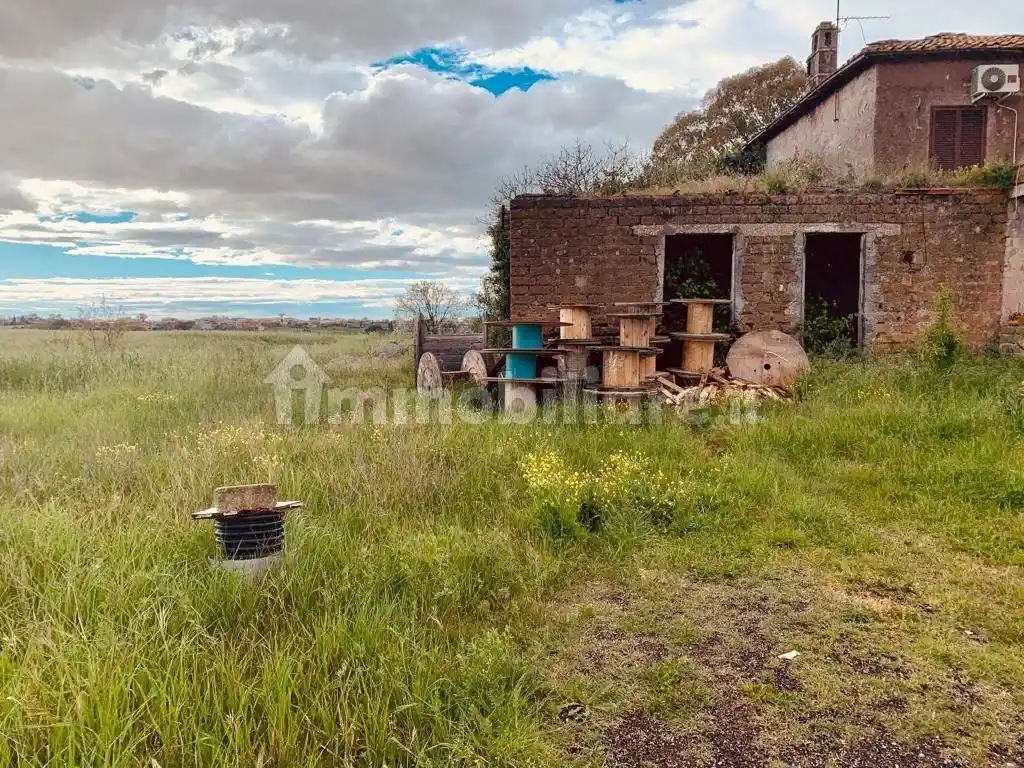 Rustico - Casale in vendita a Ardea
