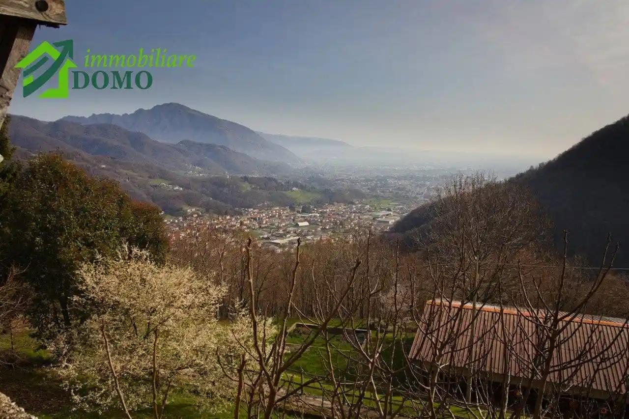 Rustico - Casale in vendita a Schio