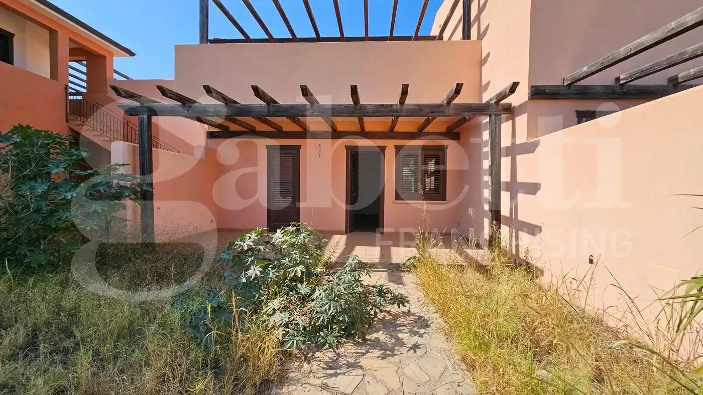 Appartamento in vendita a Campofelice di Roccella