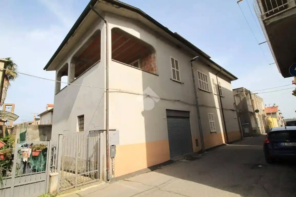 Casa indipendente in vendita a Canino