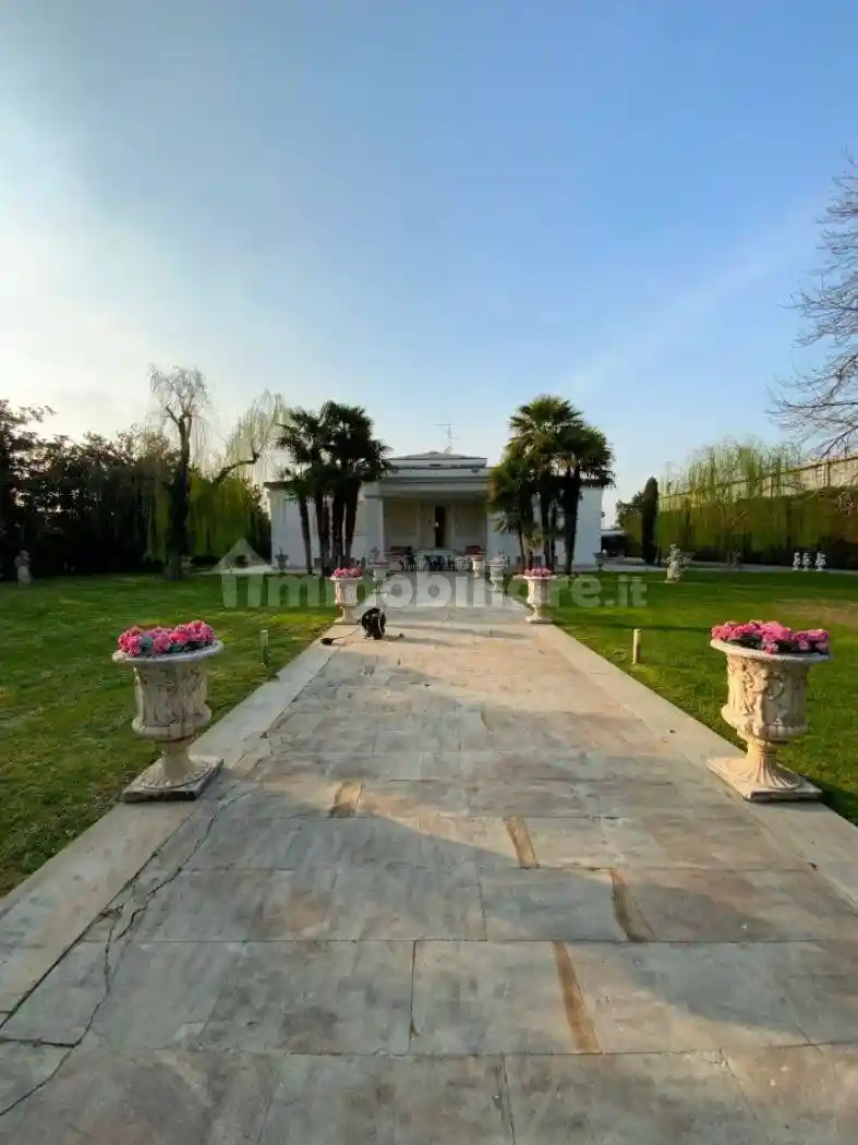 Villa in vendita a Piacenza