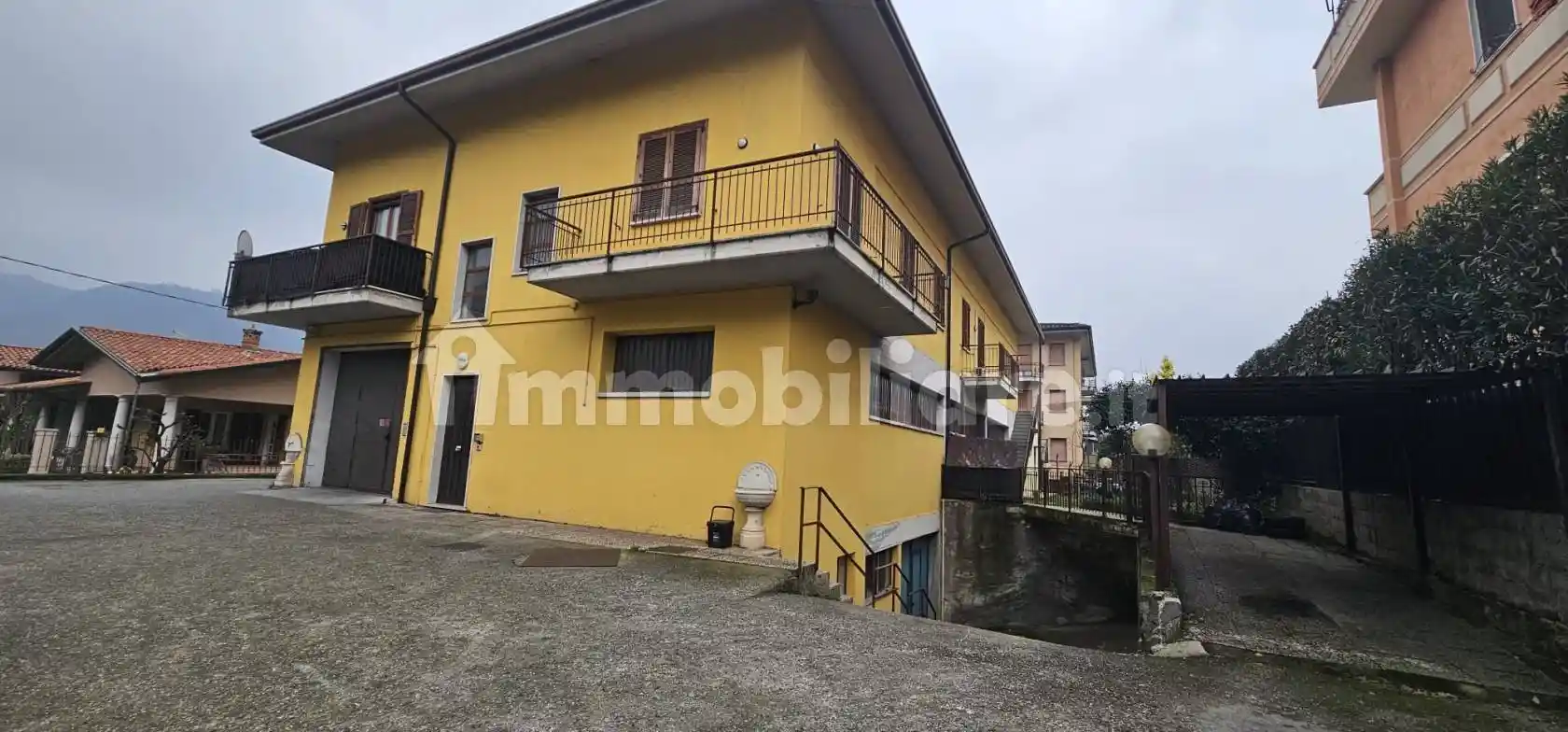 Palazzo - Edificio in vendita a Villa Carcina