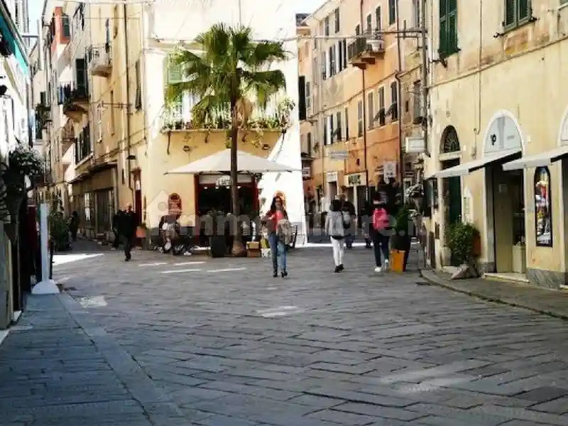 Appartamento in affitto a Finale Ligure