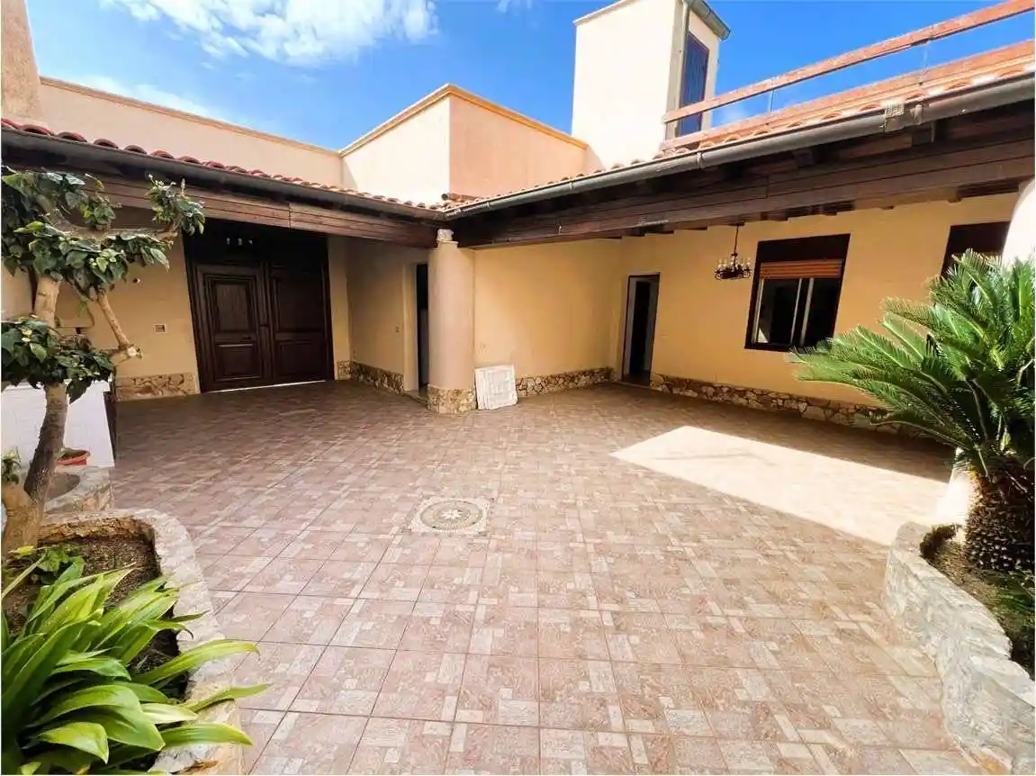 Casa indipendente in vendita a Campobello di Mazara