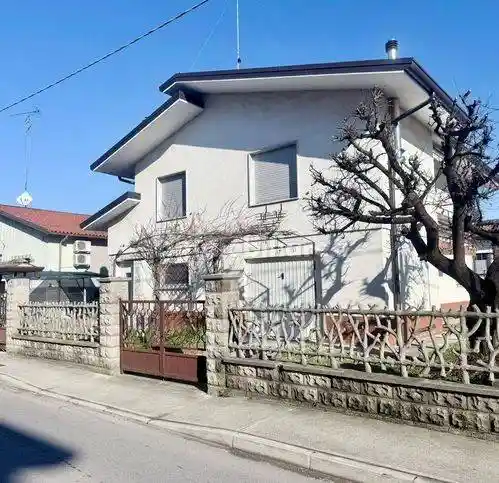 Villa in vendita a Staranzano