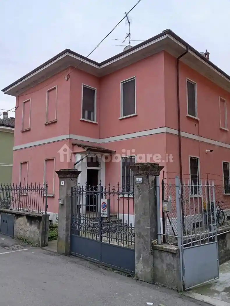 Appartamento in vendita a Pavia