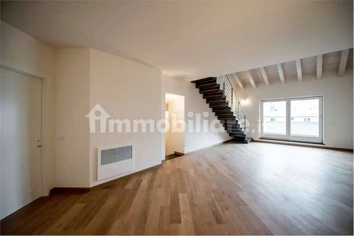 Attico - Mansarda in affitto a Genova