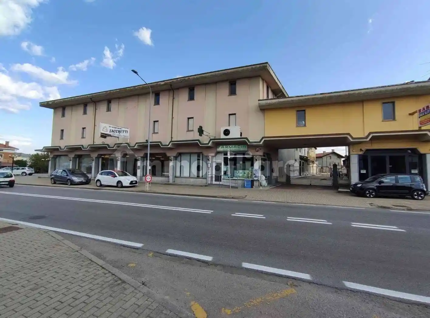 Palazzo - Stabile in vendita a Gattinara