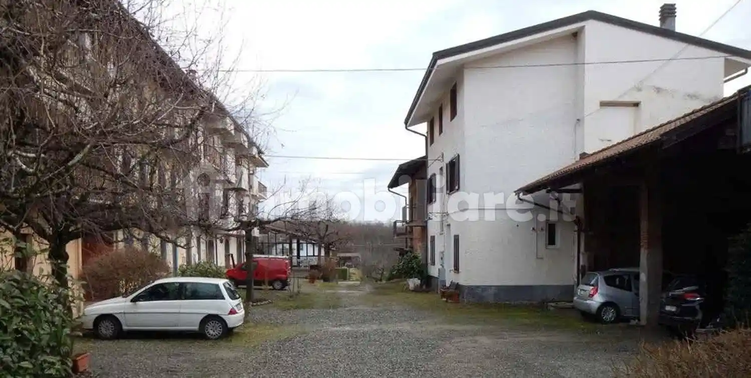 Villa in vendita a Lozzolo